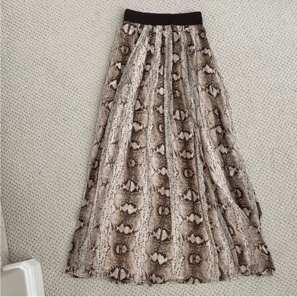 White House Black Market Dresses & Skirts - NWOT White House Black Market Snake Print Maxi Skirt